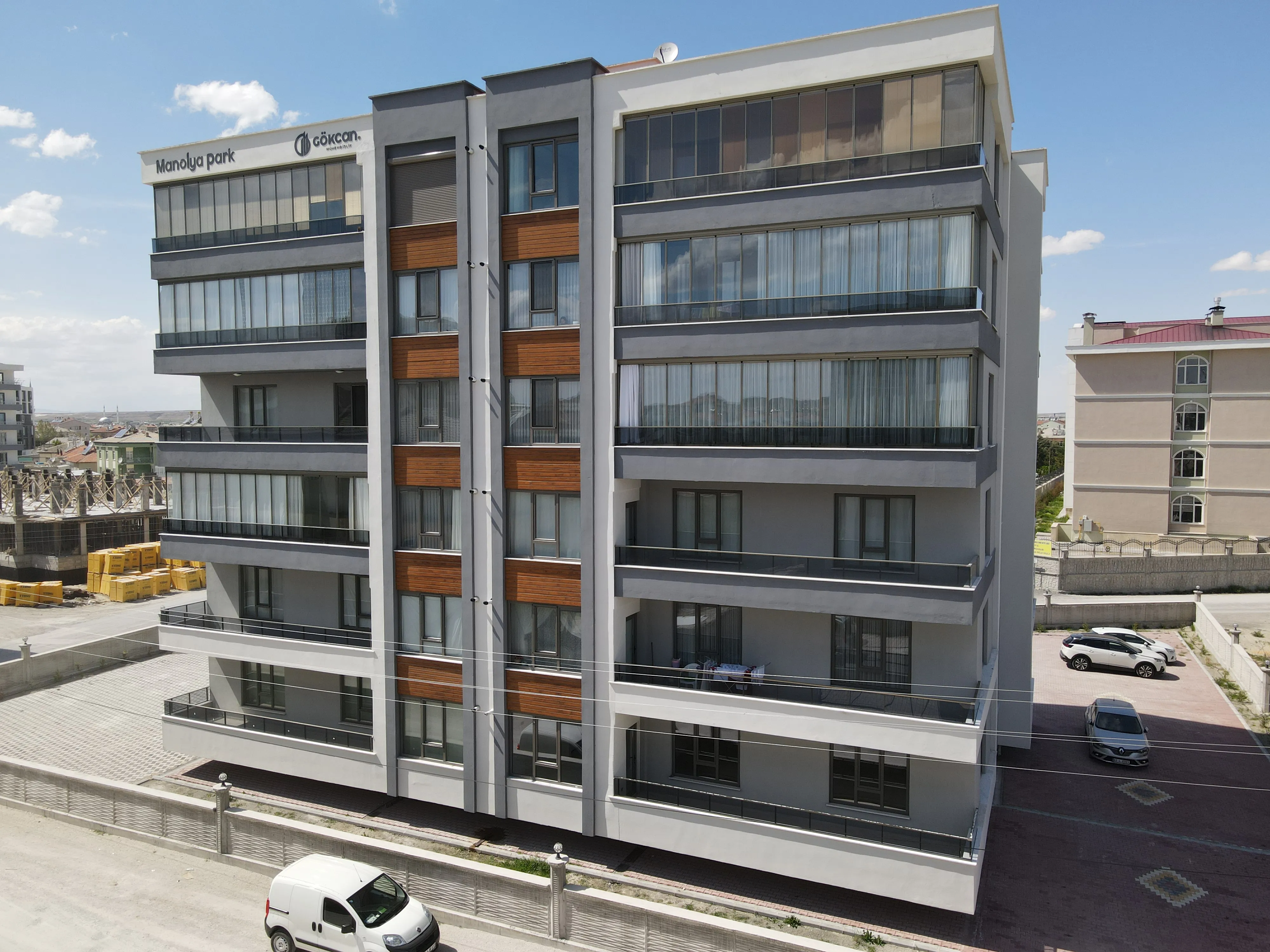 MANOLYA PARK 1-2